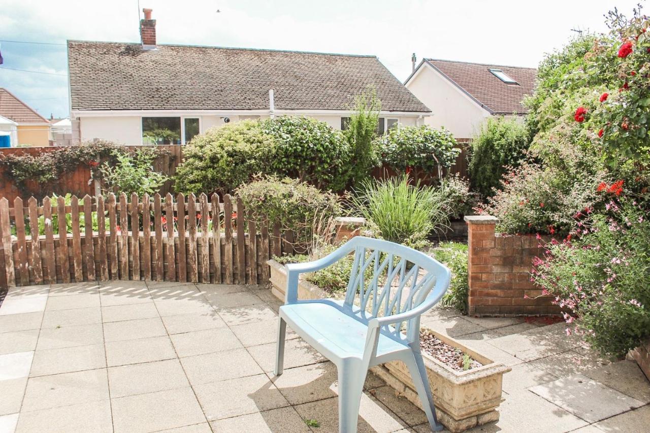 Lovely Bungalow Close To Beach Villa Prestatyn Exterior photo